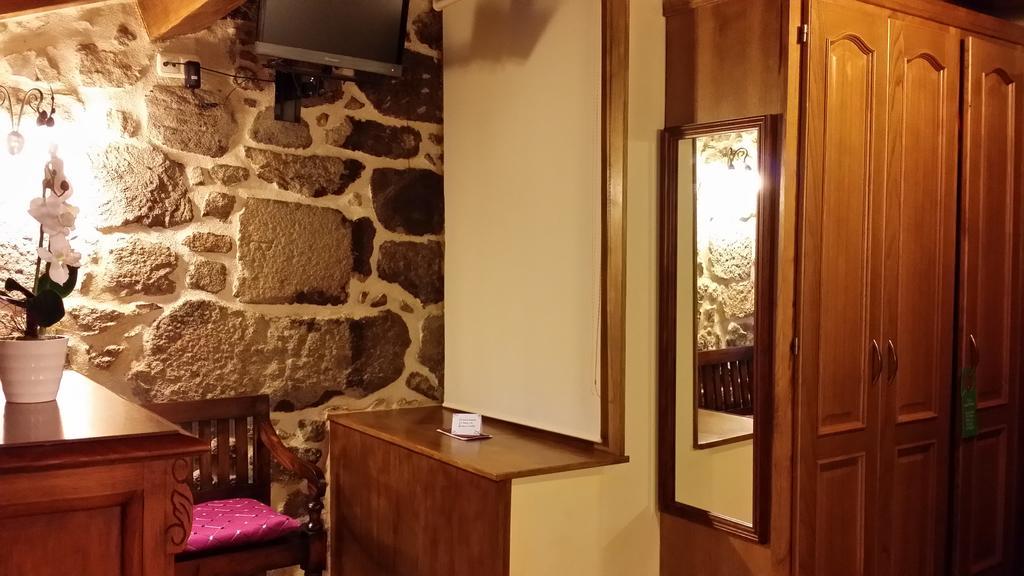 Casa Rural Vella Da Rivera O Sisto Bilik gambar