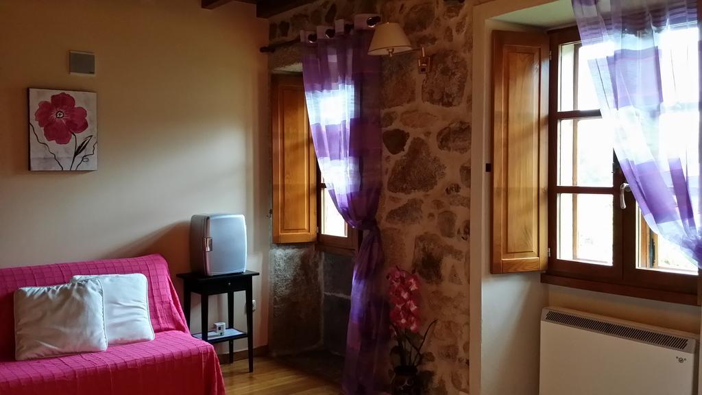 Casa Rural Vella Da Rivera O Sisto Bilik gambar
